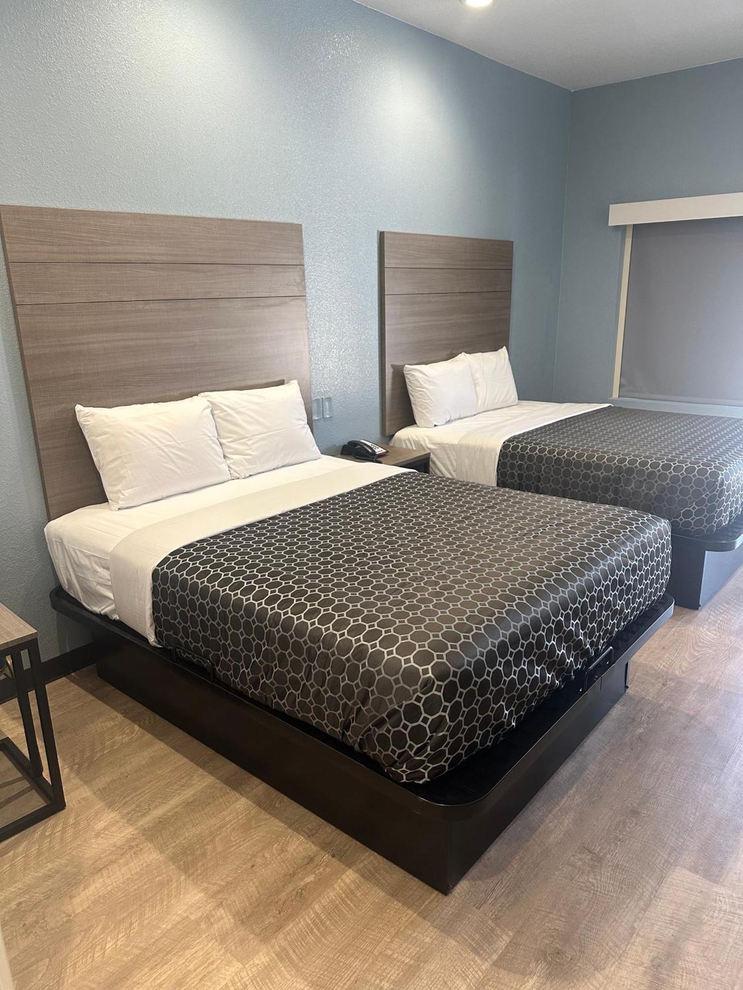 פורט וורת' M&M Inn And Suites מראה חיצוני תמונה