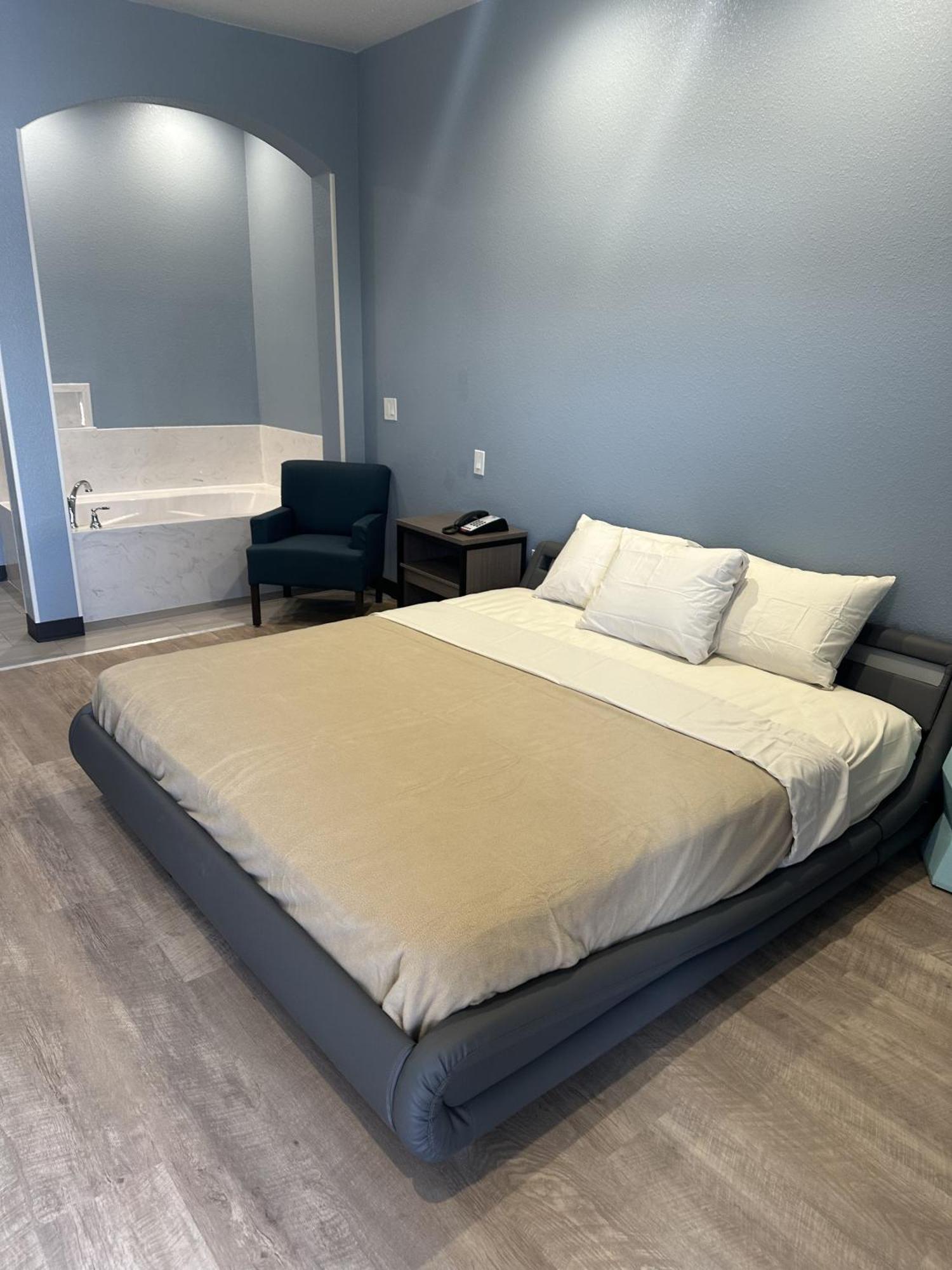 פורט וורת' M&M Inn And Suites מראה חיצוני תמונה