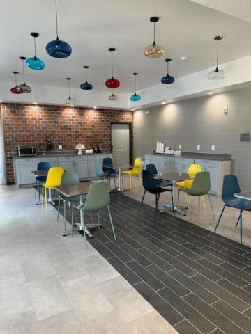 פורט וורת' M&M Inn And Suites מראה חיצוני תמונה